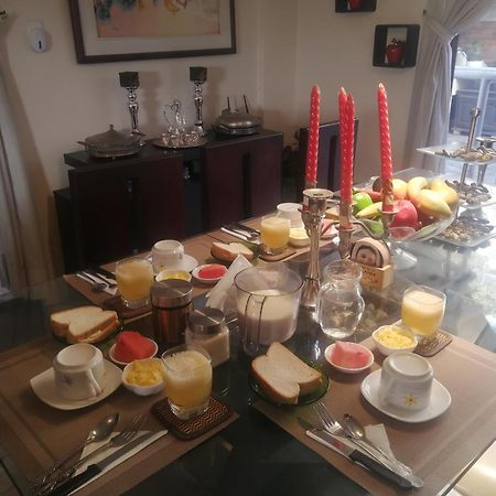 Fakali Homestay Кито Экстерьер фото